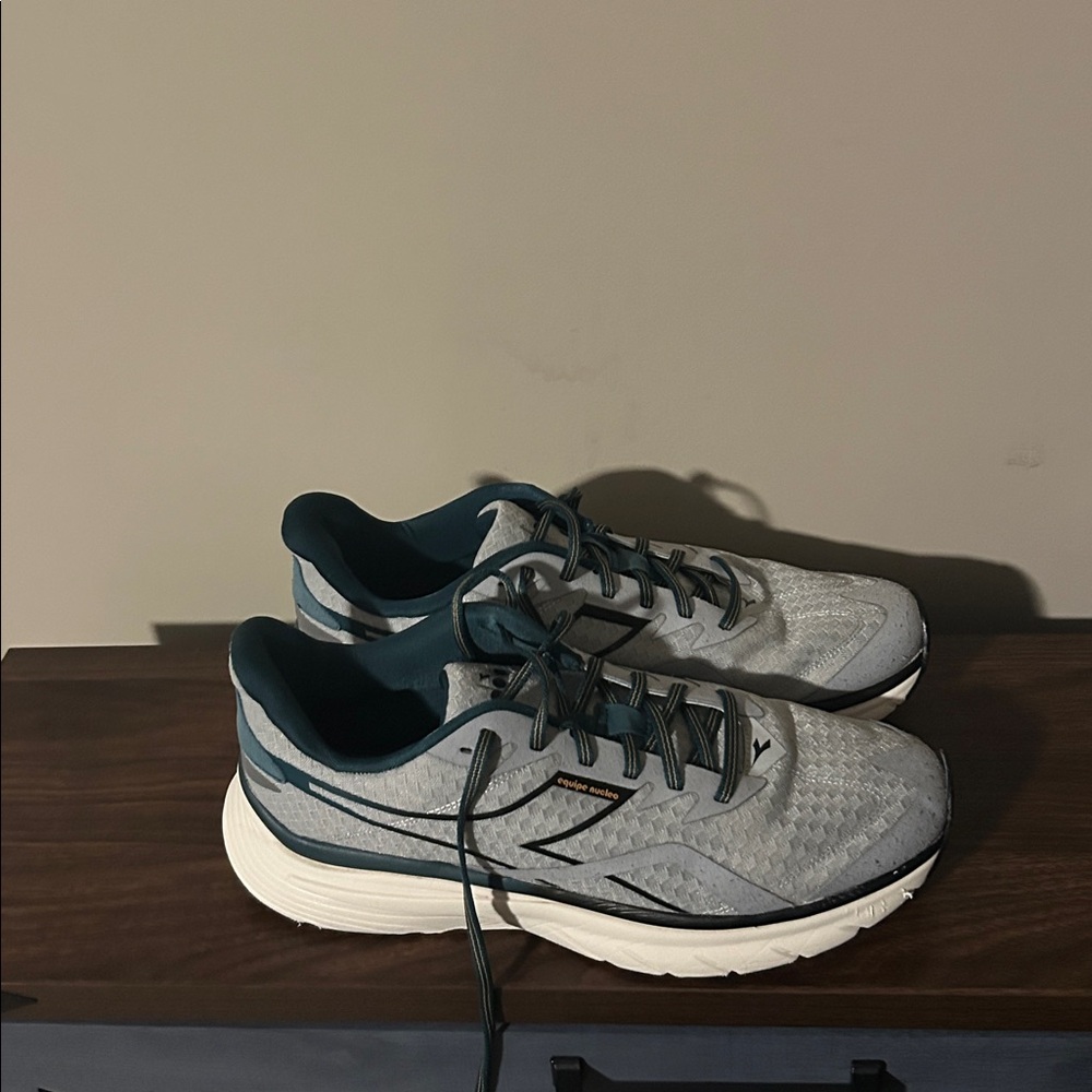 Diadora Grey Equipe Nucleo Running Shoes~Size 13 - Picture 4 of 8